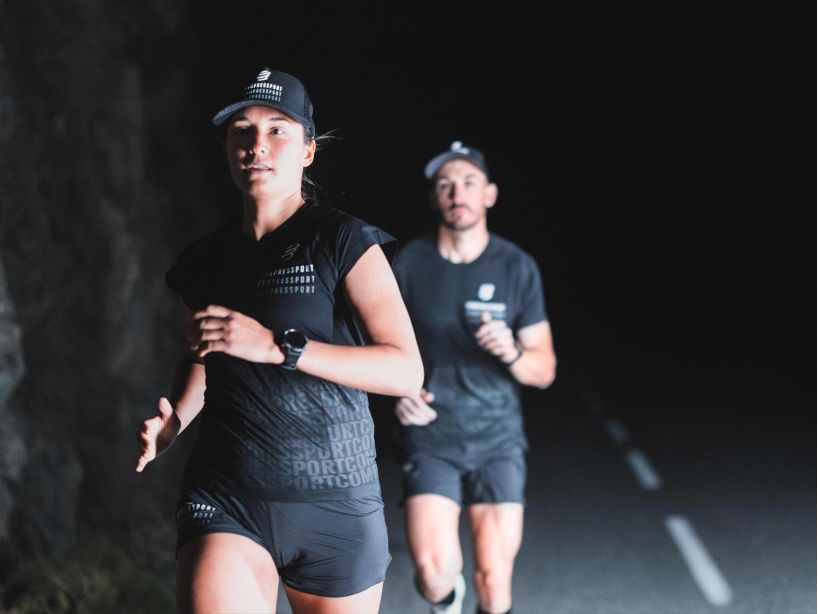 Short Compressport Performance Over Mujer *Black Edition 2023*